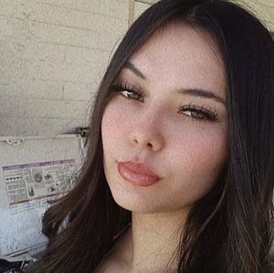 Meet your Posher, Cora